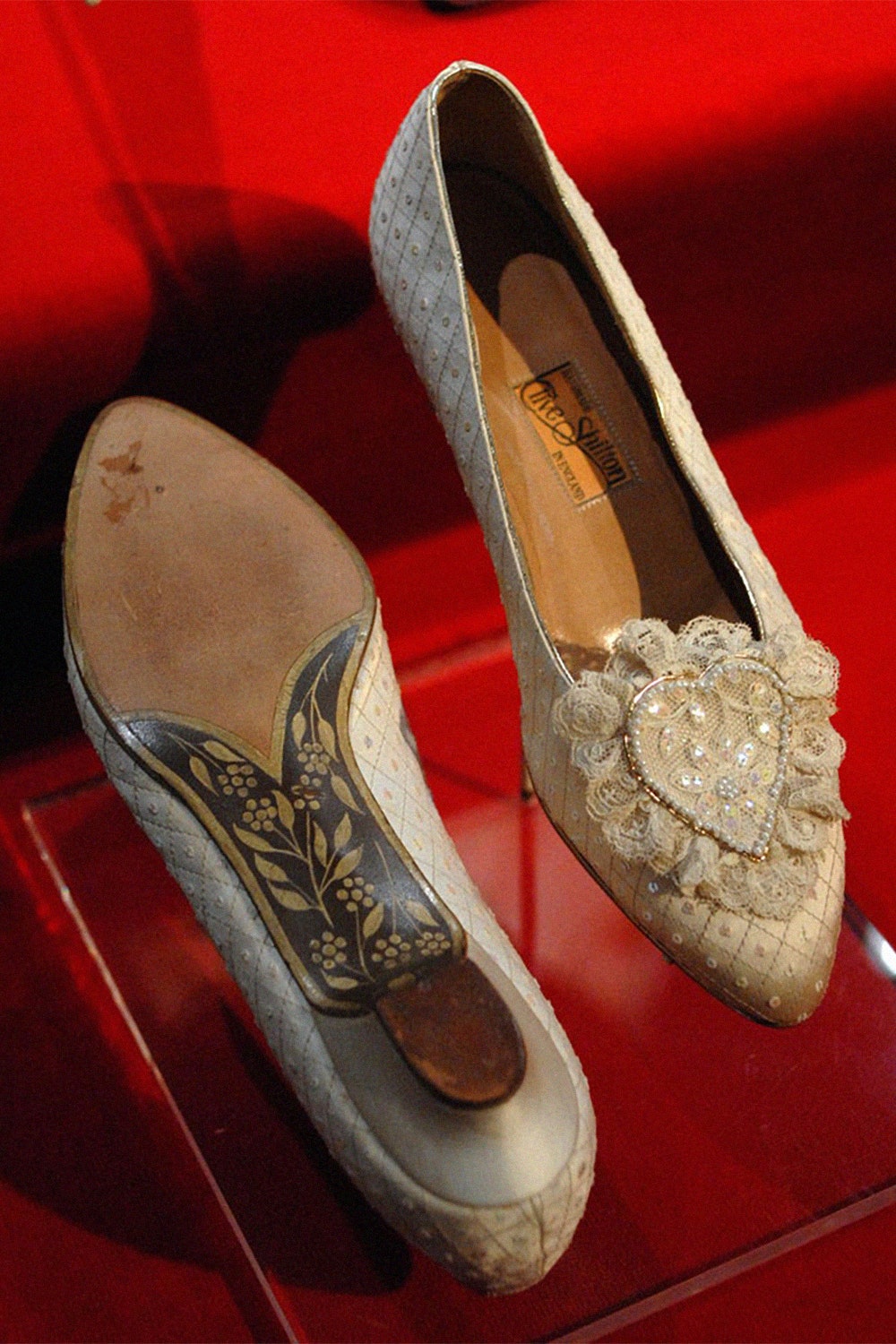 Свадебные туфли принцессы Дианы