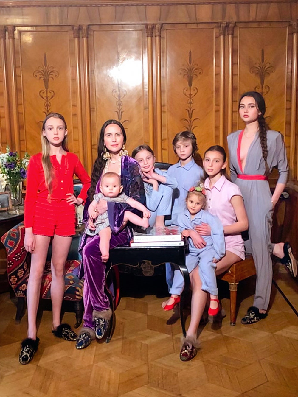 Ольга Томпсон с детьми