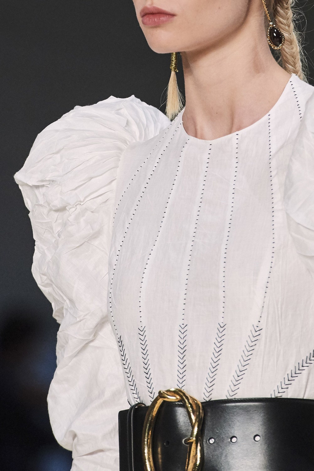 Alexander McQueen весналето 2020