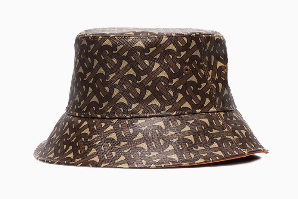 Burberry 25235 рублей brownsfashion.com