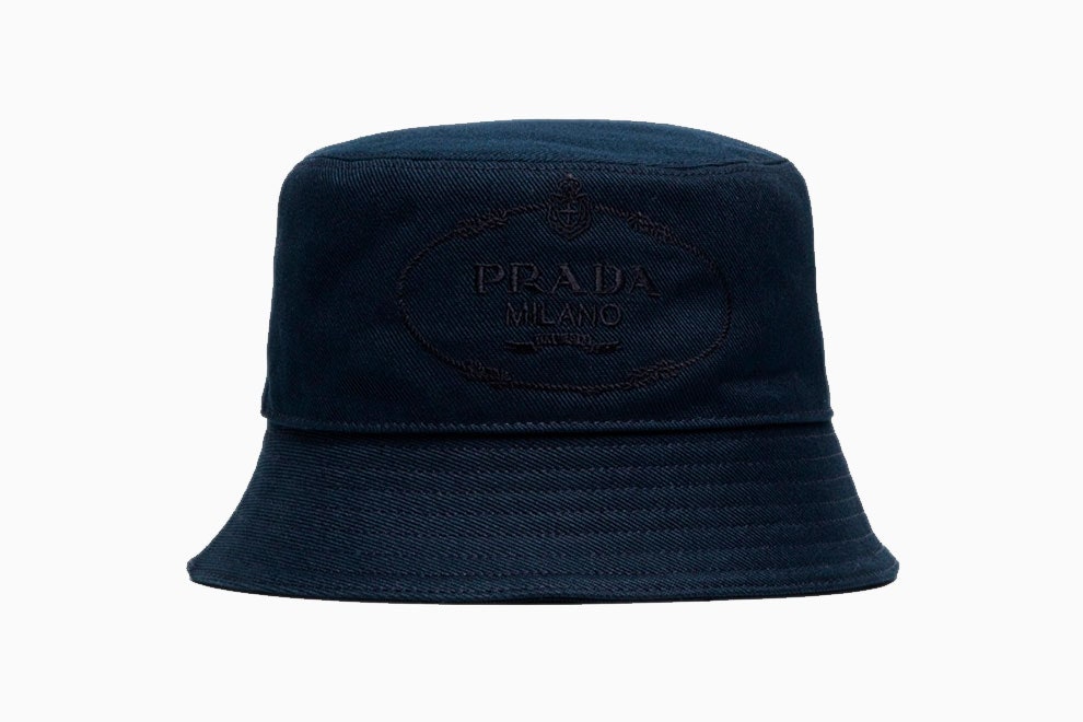 Prada 19000 рублей brownsfashion.com