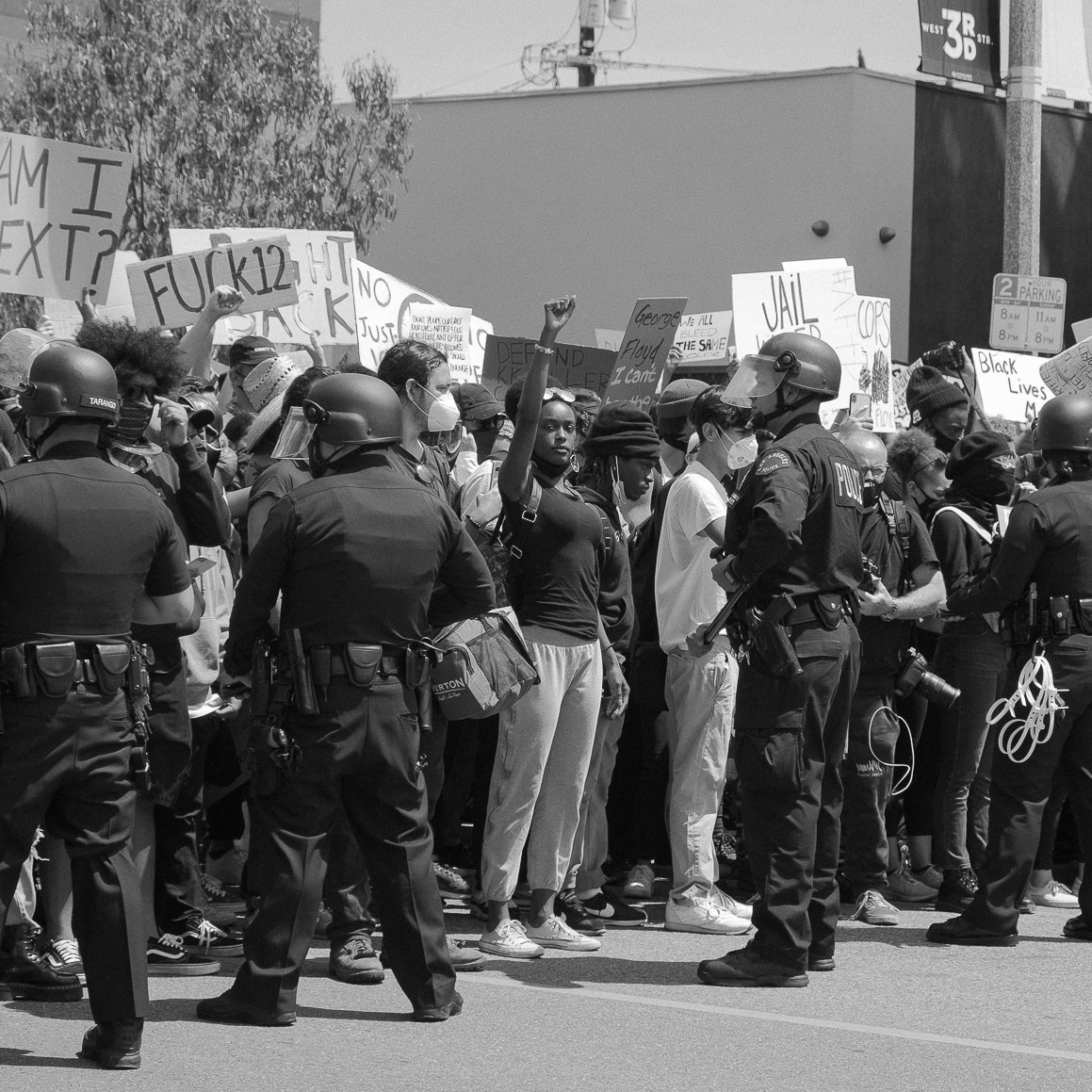 10 афроамериканских фотографов рассказывают о кадрах с протестов Black Lives Matter в США