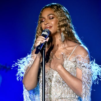 SANTA MONICA CA  OCTOBER 11  Beyonce performs onstage during the City of Hope Spirit of Life Gala 2018 at Barker Hangar...