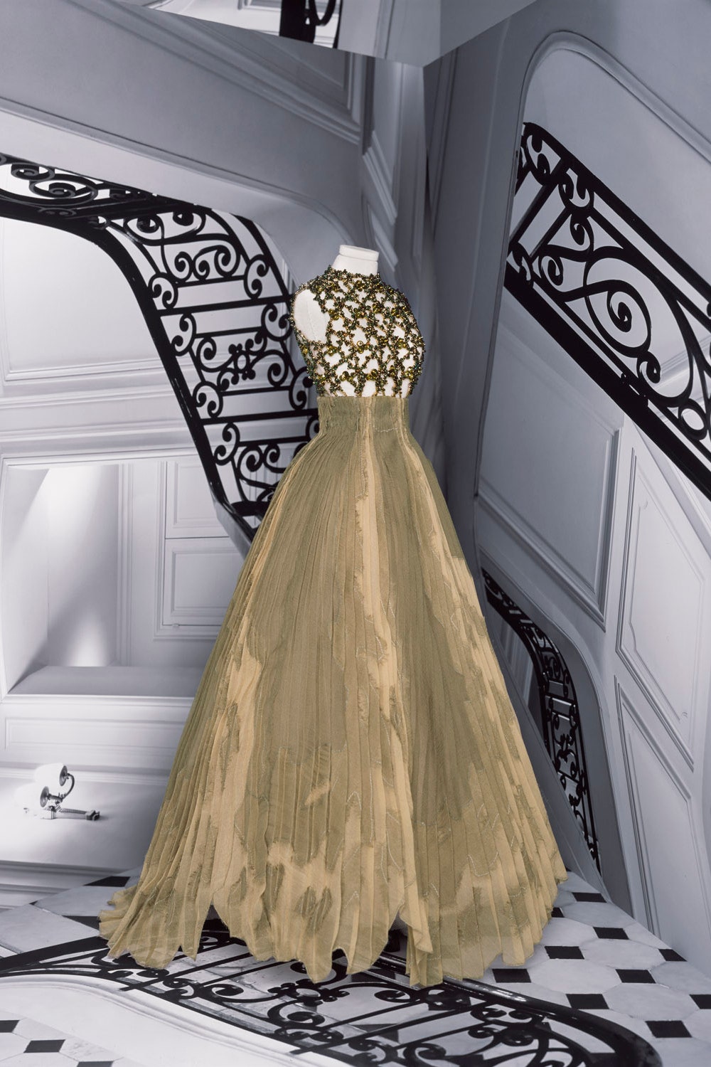 Christian Dior о создании расшитого платья Meraud из кутюрной коллекции