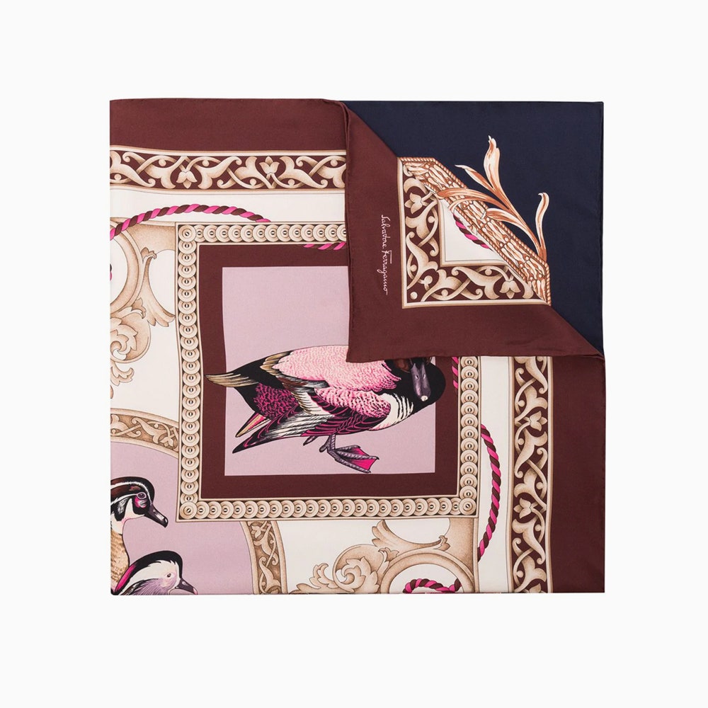 Salvatore Ferragamo 22220 рублей farfetch.com