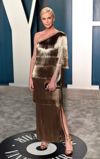 Шарлиз Терон в Dior на вечеринке Vanity Fair 2020