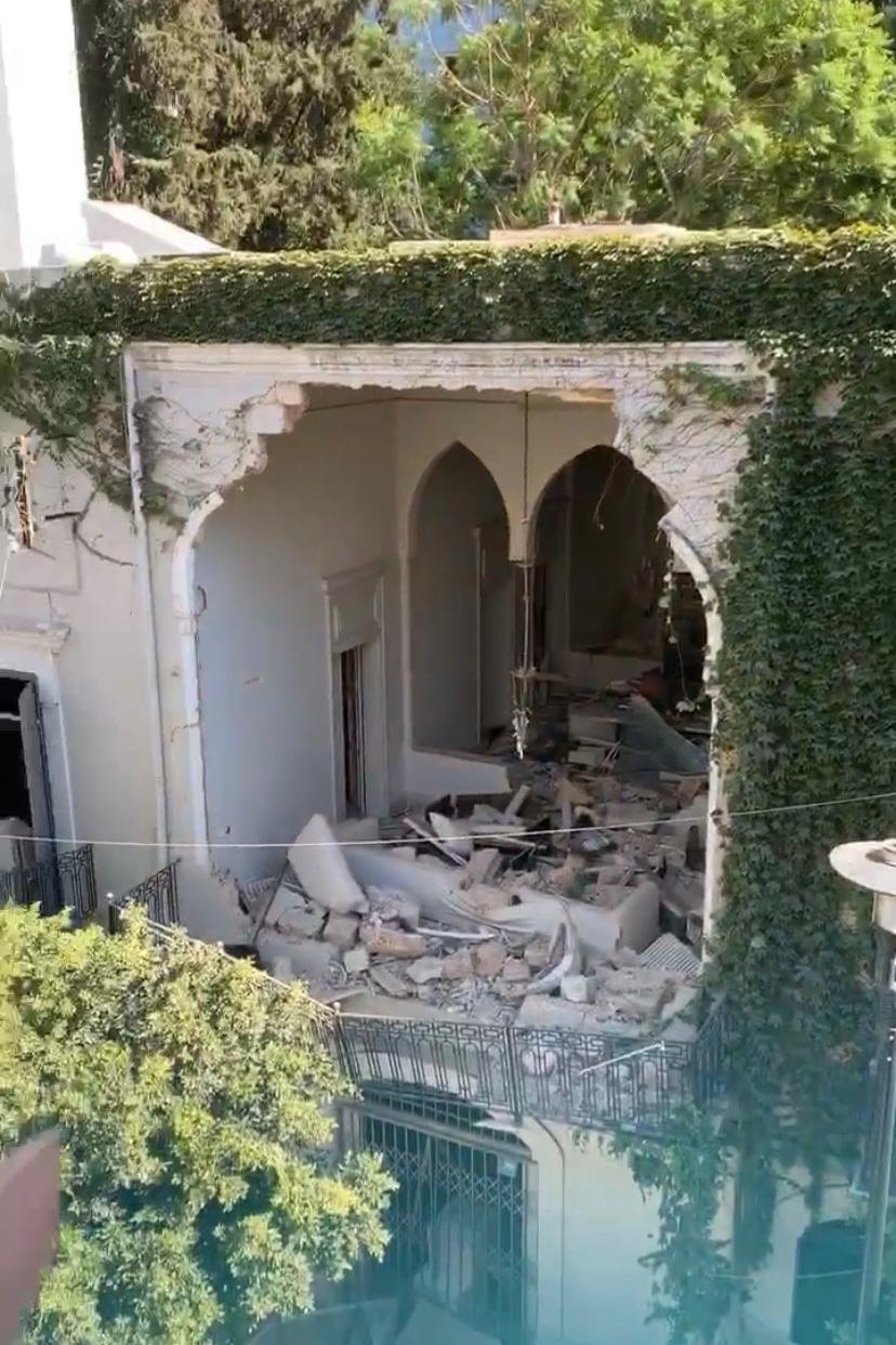Дом Эли Сааба в Бейруте после взрыва 2020
