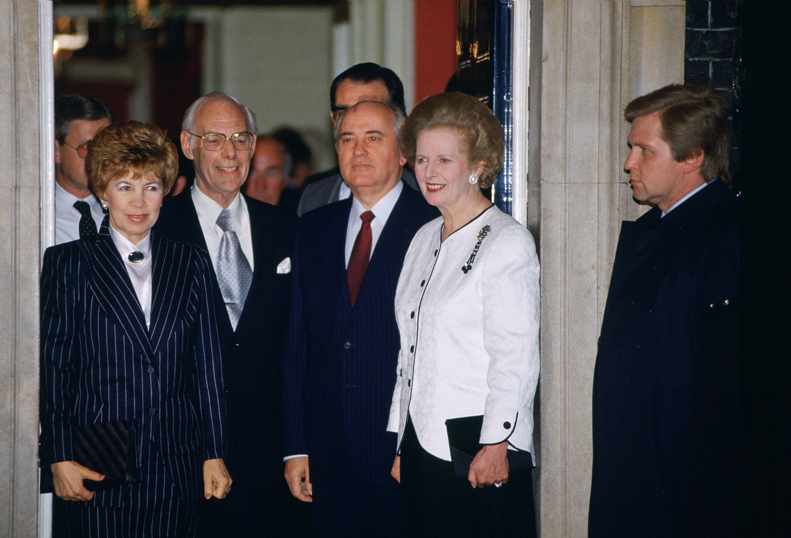 Михаил Горбачев и Маргарет Тэтчер с супругами в резиденции на Даунингстрит 1989