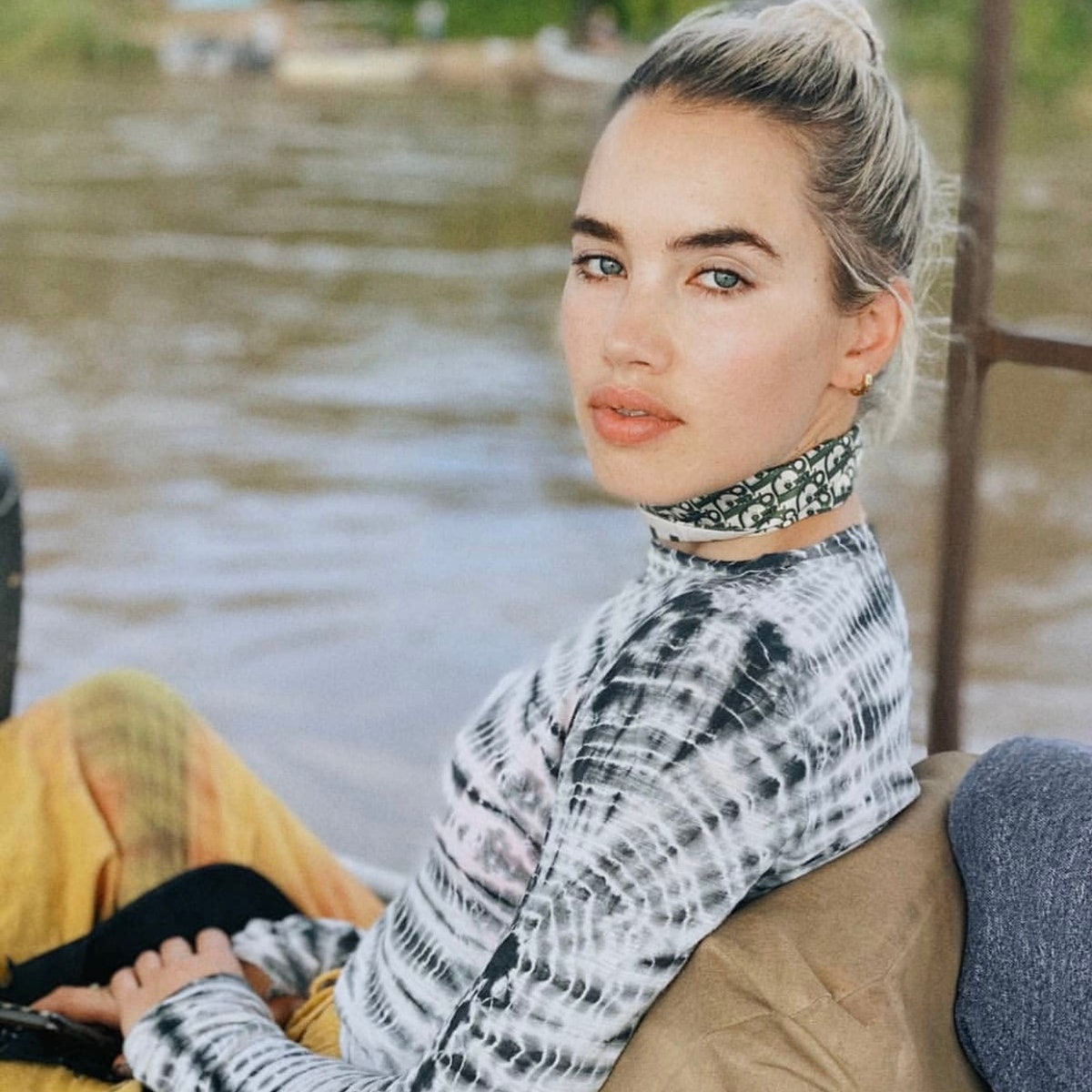 Исамайя Френч о макияже на показе Burberry весна-лето 2021