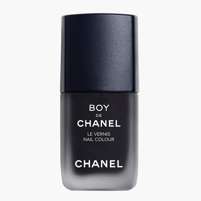 Лак для ногтей Boy de Chanel в оттенке 404 Black Chanel 2800 рублей