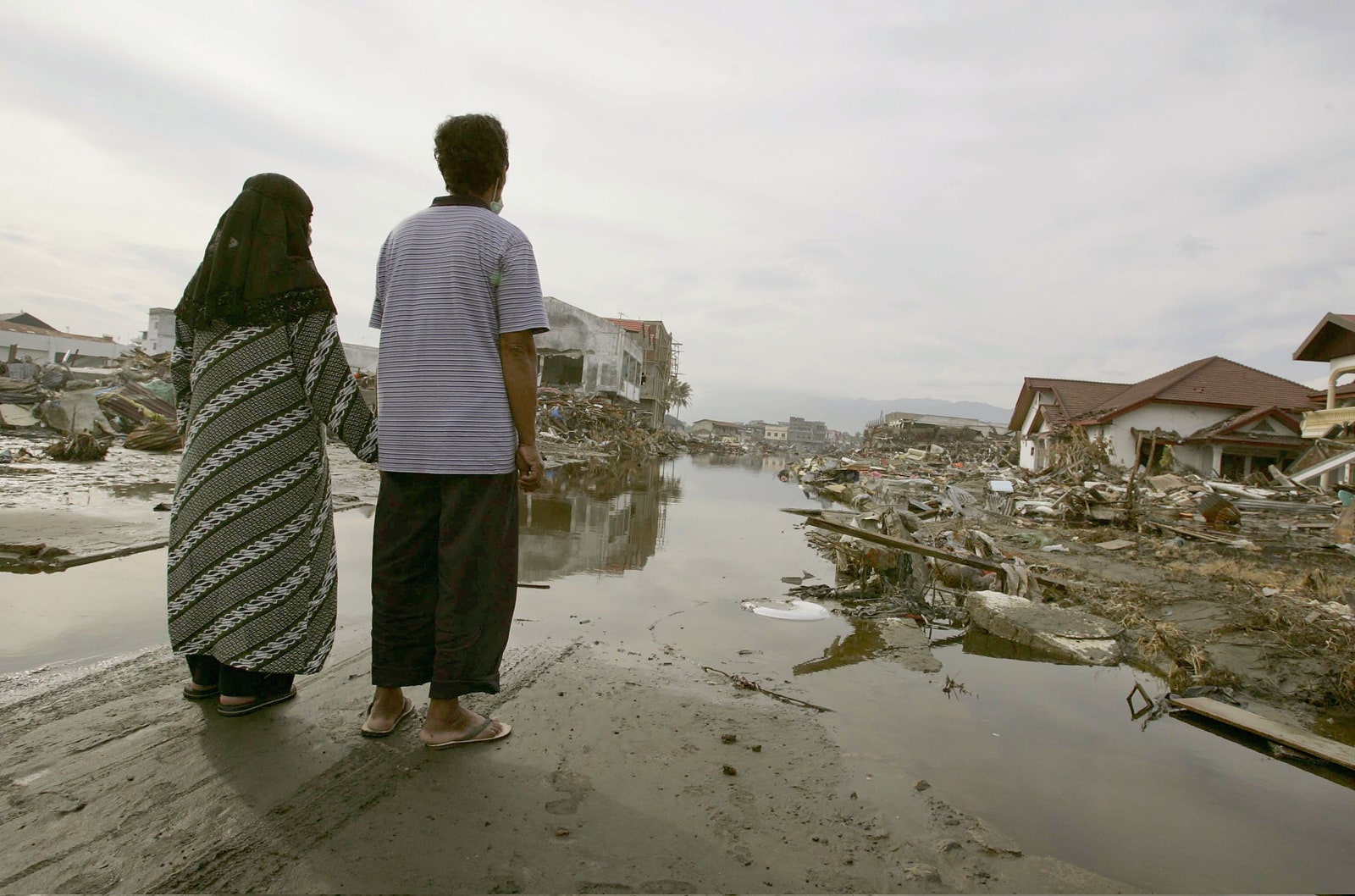 Последствия цунами в Индонезии январь 2005