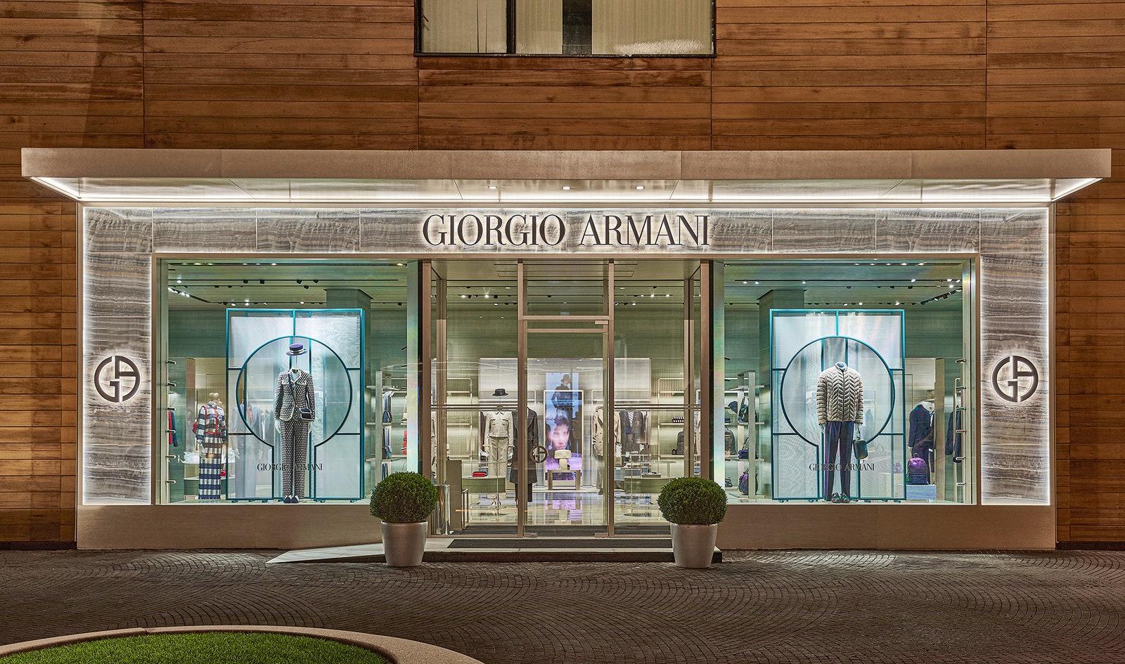 Бутик Giorgio Armani в «Барвихе Luxury Village» ждет гостей