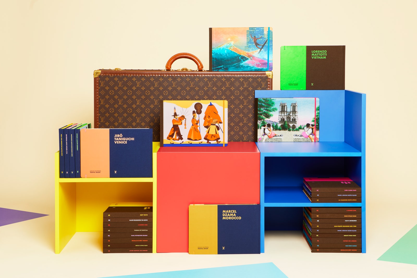 Louis Vuitton откроют книжный попап в отеле Brach