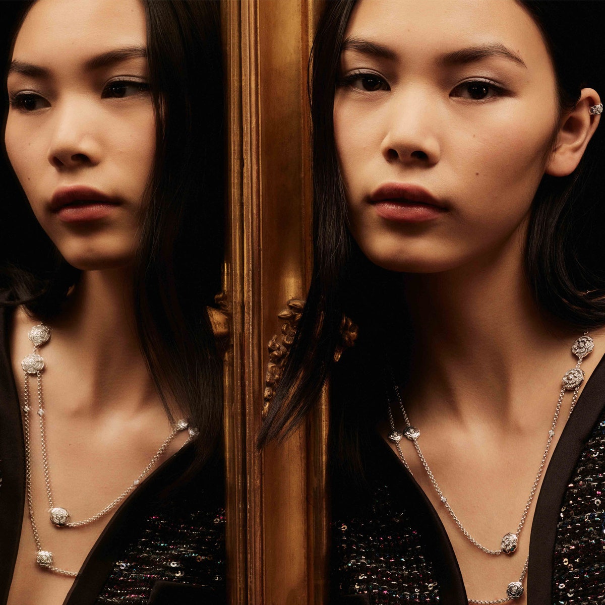 Chanel выпустили праздничные украшения, объединенные темой A Chanel Dream Never Fades