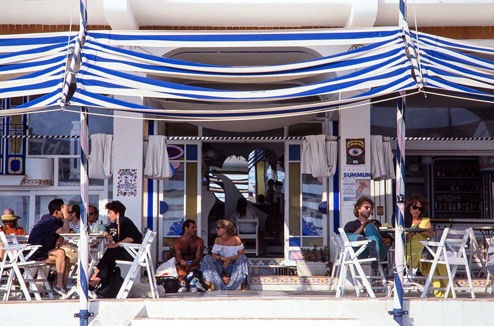 Caf del Mar 1989 кадр из книги Ibiza '89