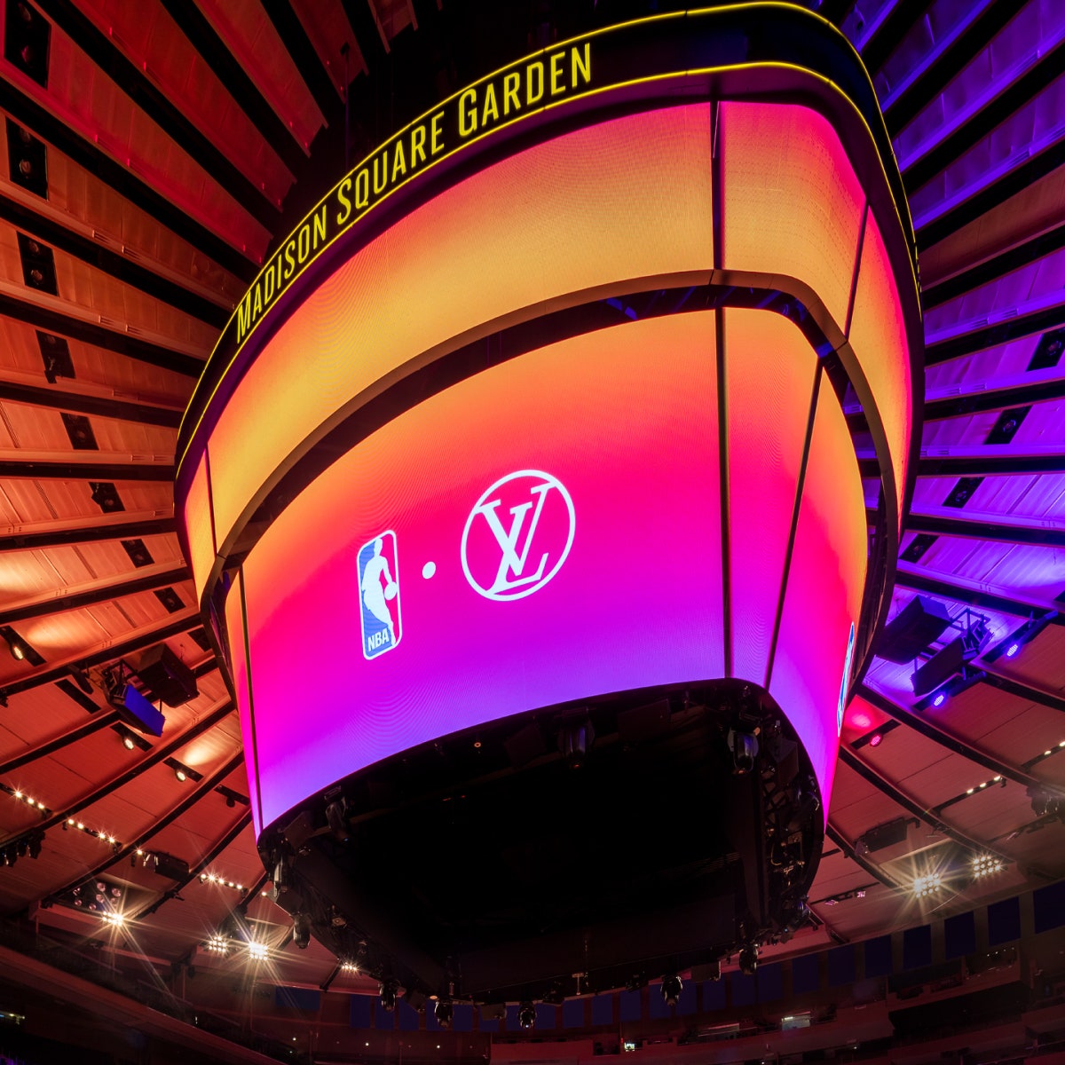 Louis Vuitton сделали капсульную коллекцию с NBA