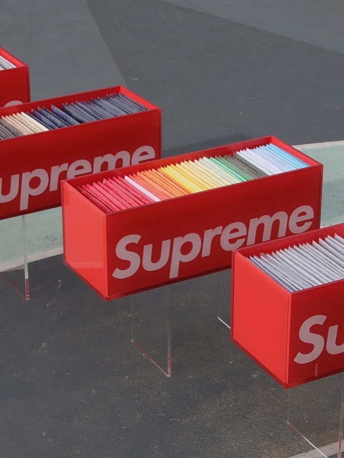 supreme opening box logo