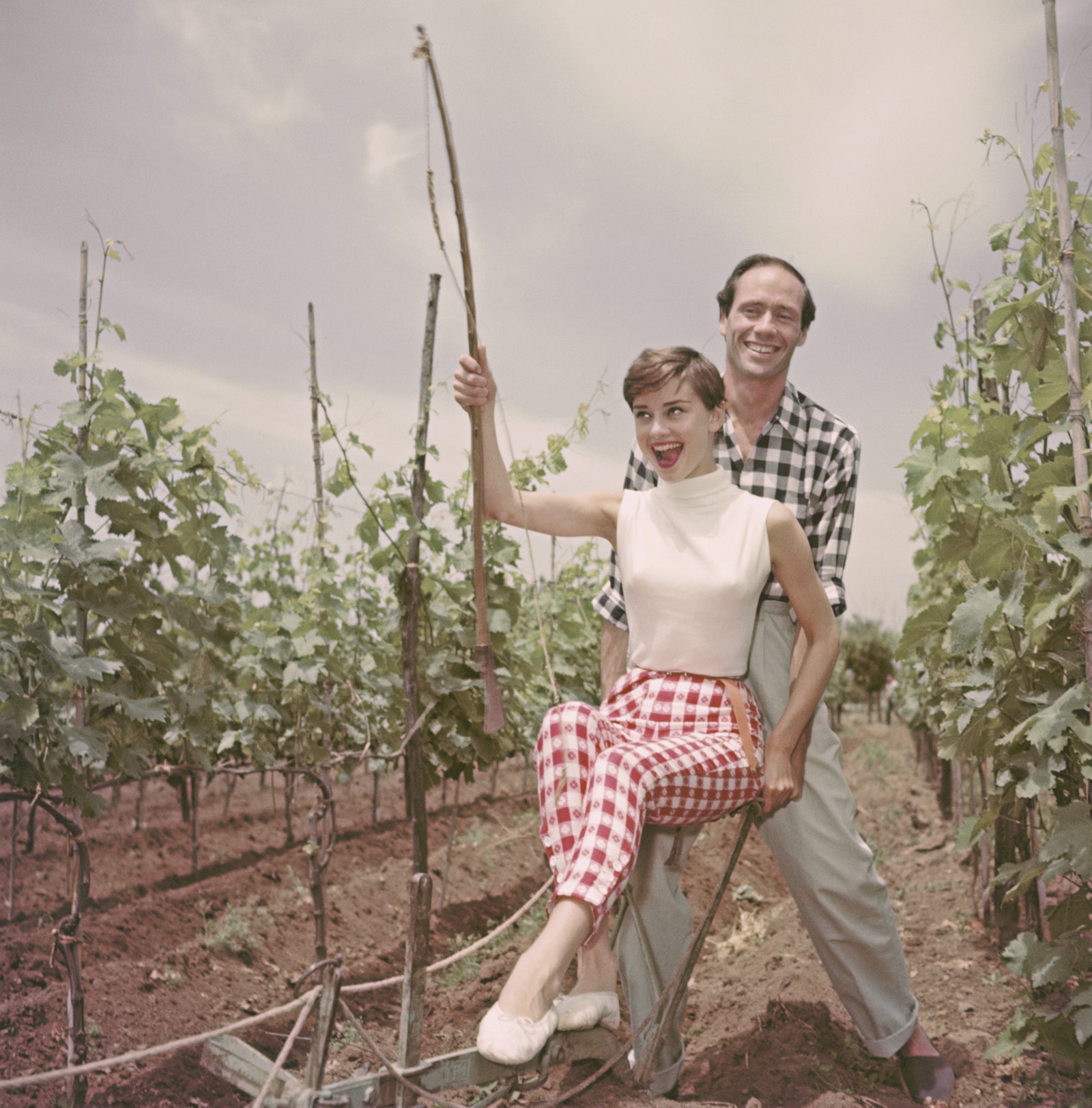 Одри Хепберн с мужем Мелом Феррером в Италии 1955