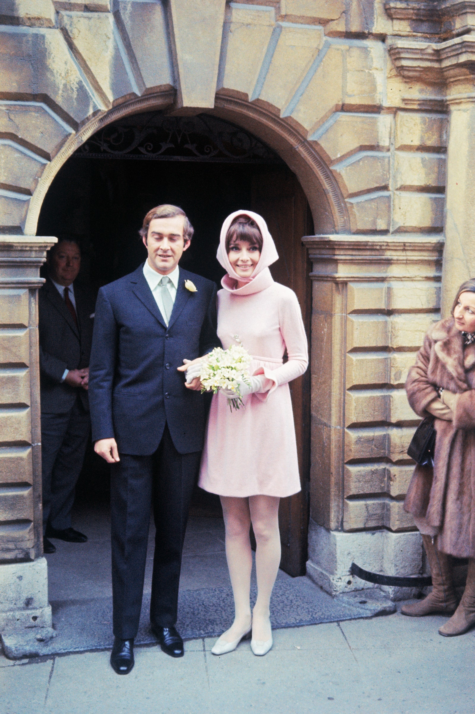 Одри Хепберн и Андреа Дотти в день свадьбы 1969
