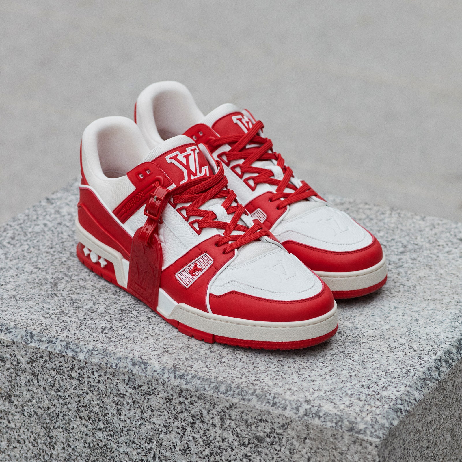 Louis Vuitton представили новые кроссовки RED в поддержку борьбы со СПИДом