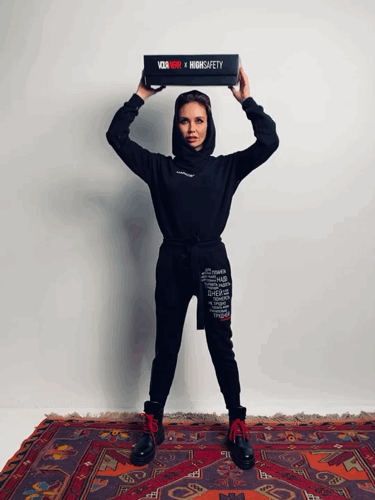 Упражнения для осанки и здоровой спины показывает Ляйсан Утяшева