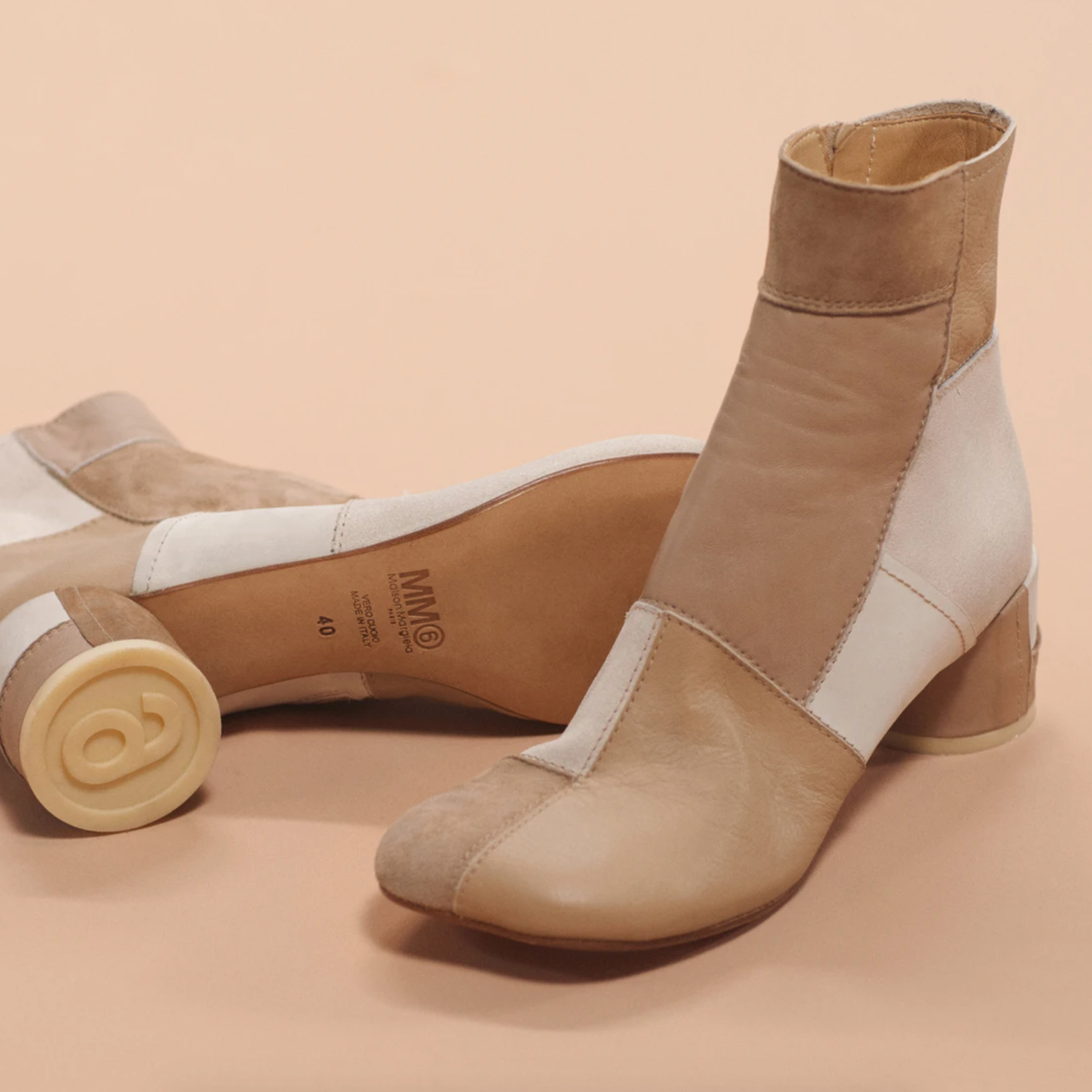 Знаковые модели Maison Margiela в новой капсуле MM6 из переработанных материалов