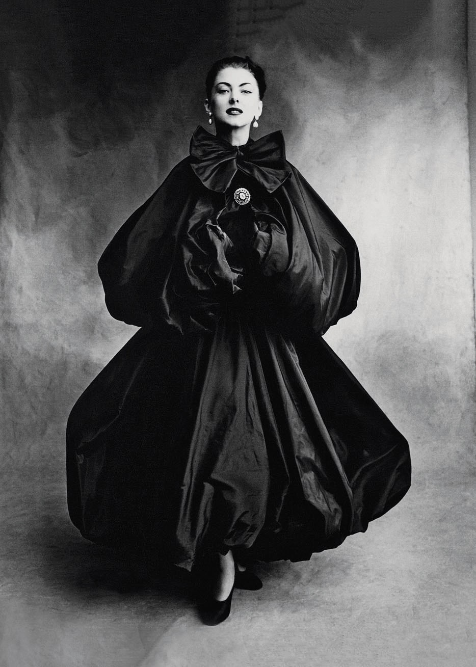 Платьебаллон Кристобаля Баленсиаги Vogue US 1950