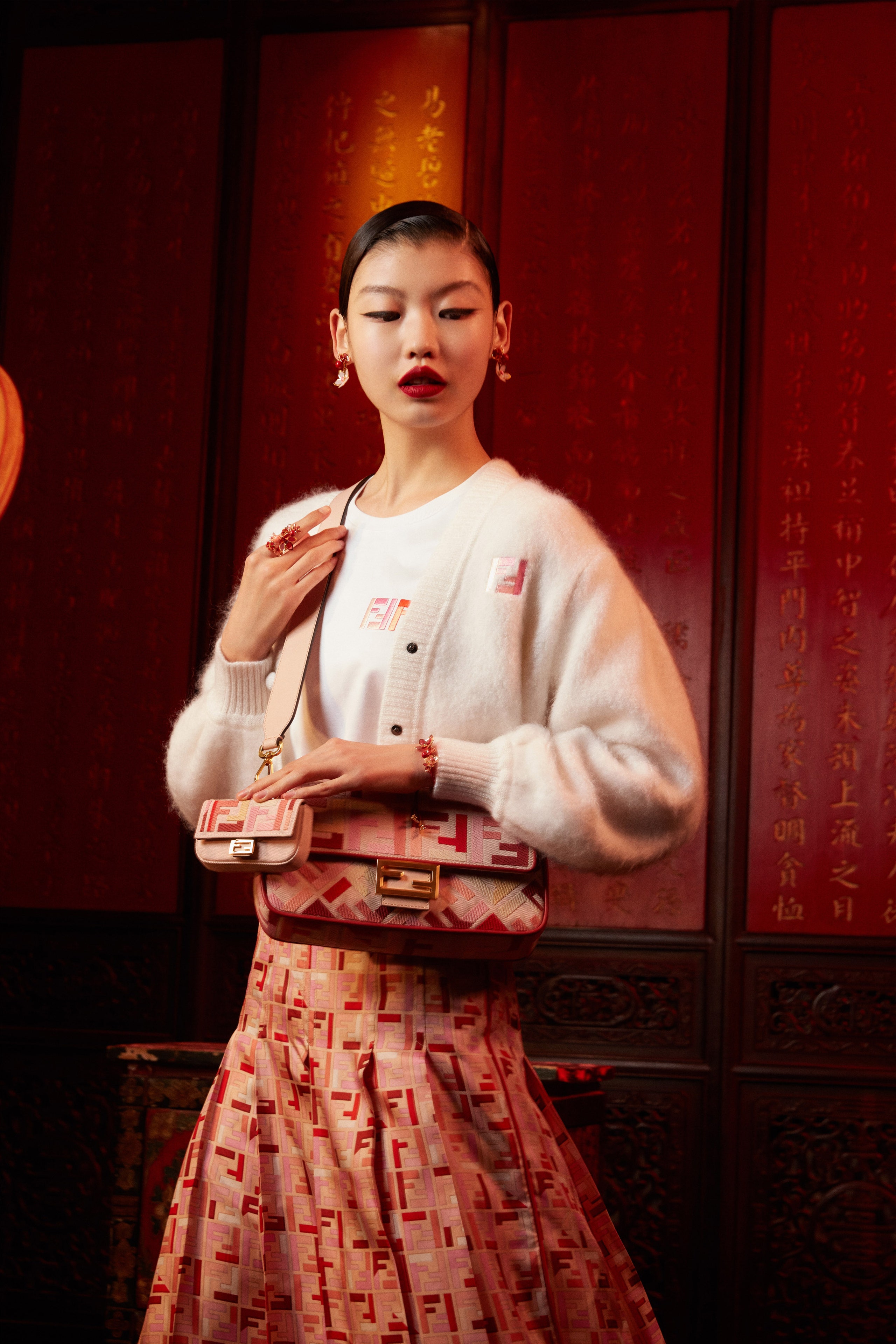 Fendi выпустили капсульную коллекцию посвященную китайскому Новому году