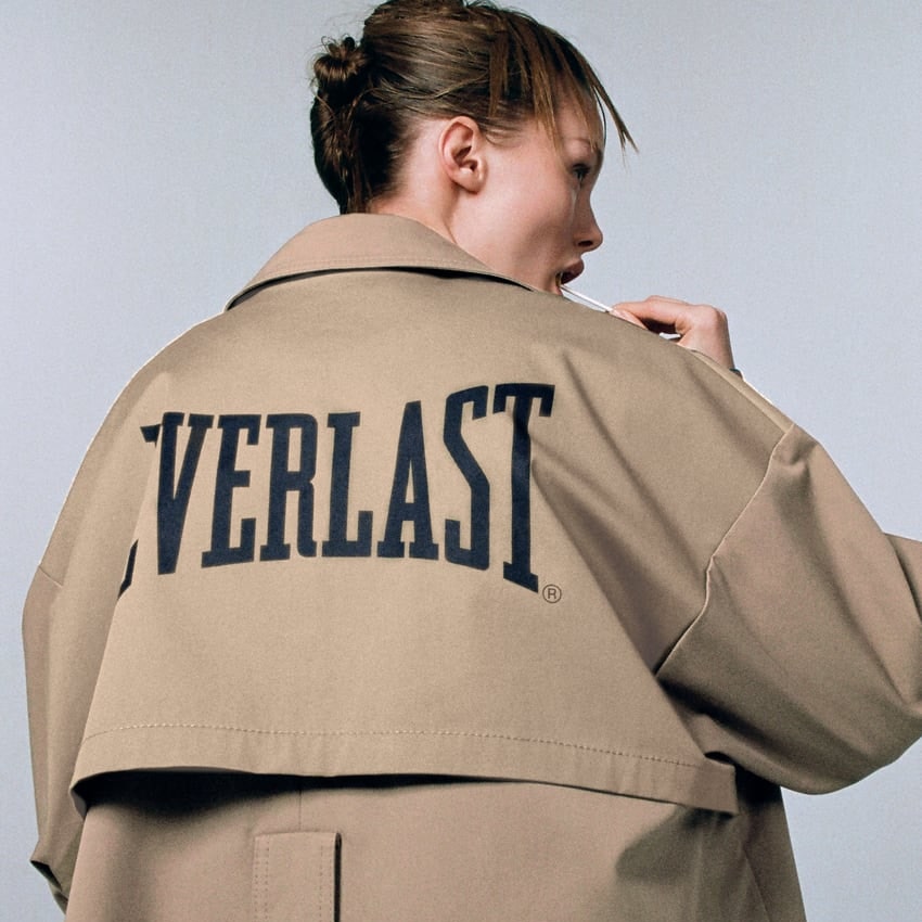 Вещь дня: длинный тренч Zara x Everlast