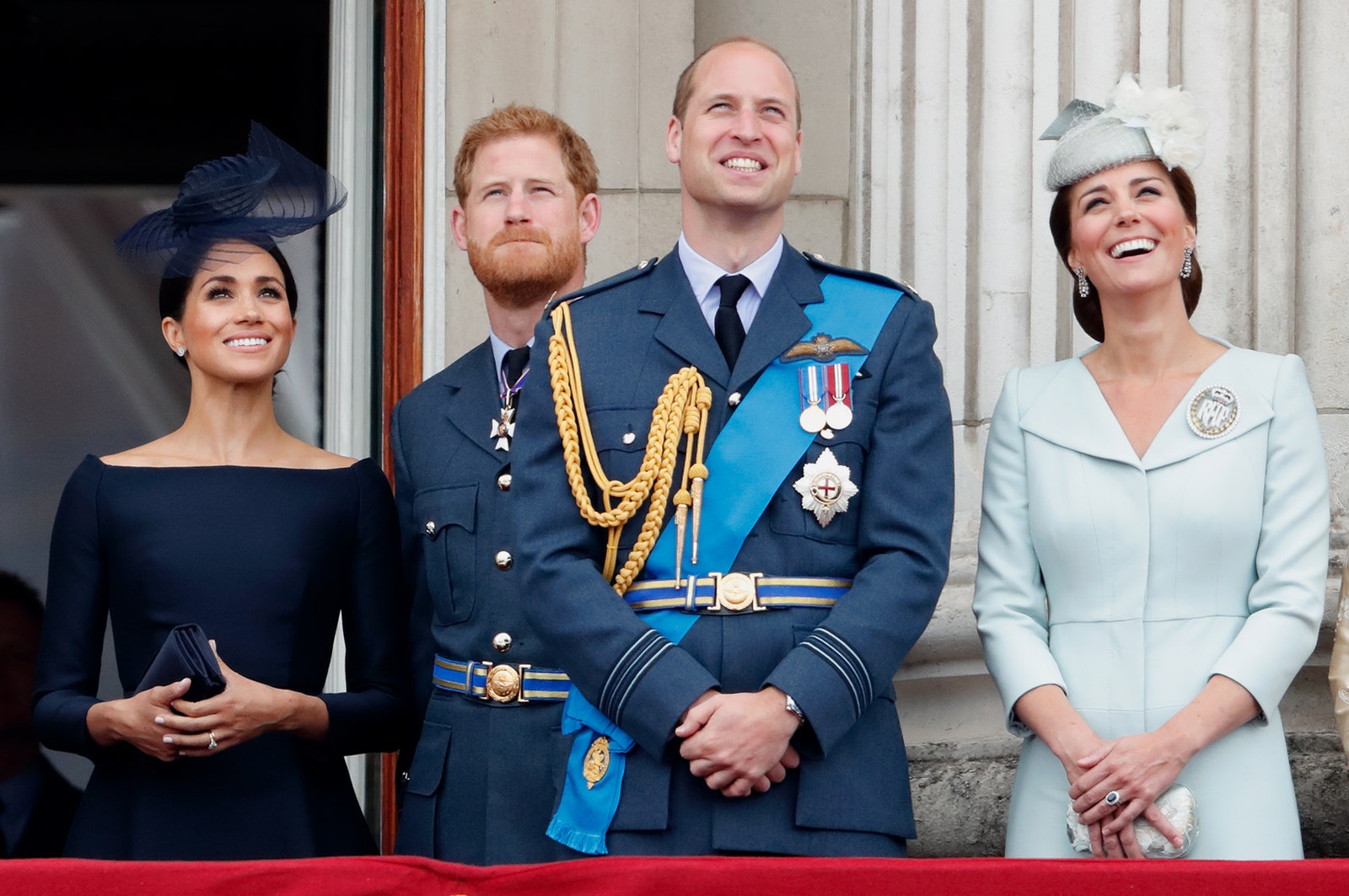 Меган Маркл принц Гарри принц Уильям и Кейт Миддлтон на балконе Букингемского дворца июль 2018