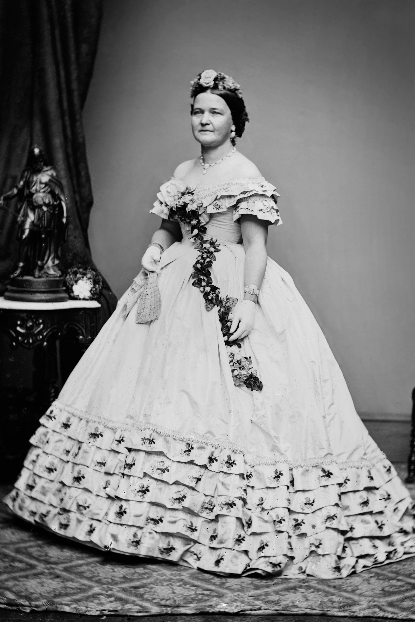 Мэри Тодд Линкольн в платье которое она предположительно выбрала для инаугурации 1861