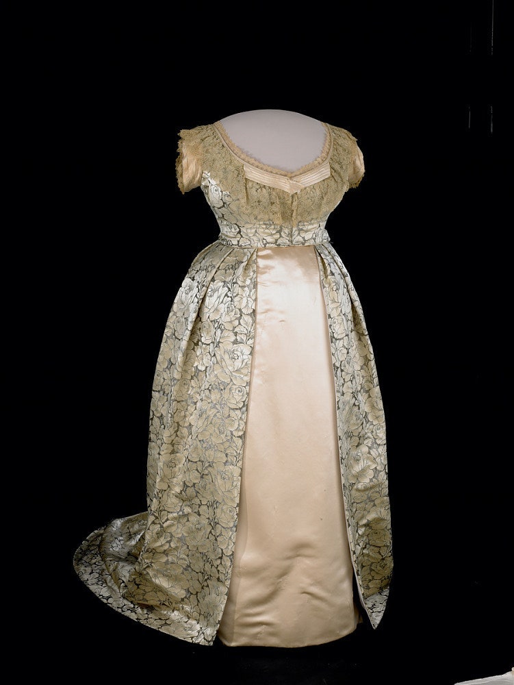 Платье которое Джулия Боггс ДентГрант выбрала для второй инаугурации мужа 1873