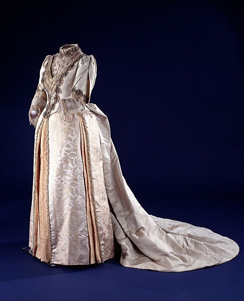 Платье которое Кэролайн Лавиния Скотт Гаррисон выбрала для инаугурации 1889