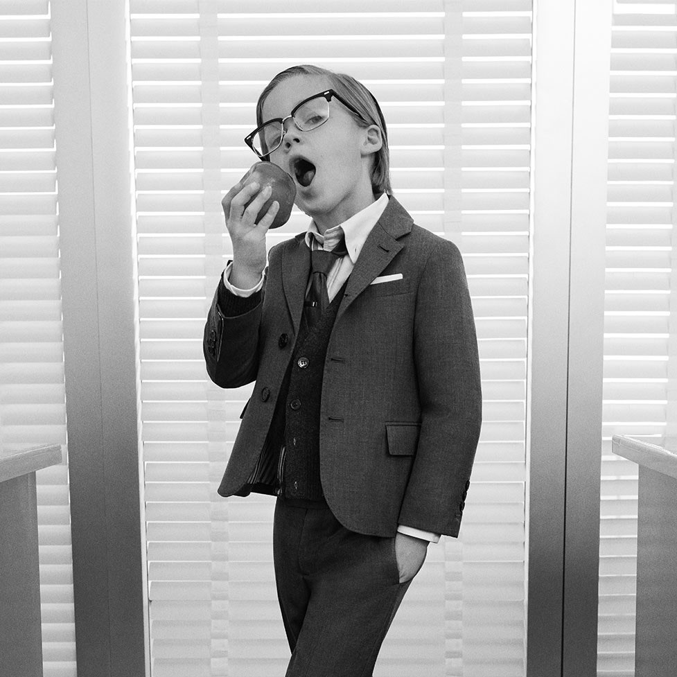 Thom Browne запустили линию детской одежды &- теперь вы знаете, где искать самую модную школьную форму