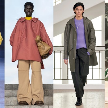 Цветные брюки — один из главных трендов 2021 года. Где такие купить и с чем их носить