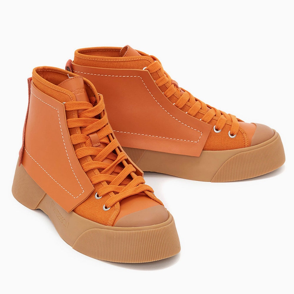 JW Anderson выпускают первую коллекцию кроссовок