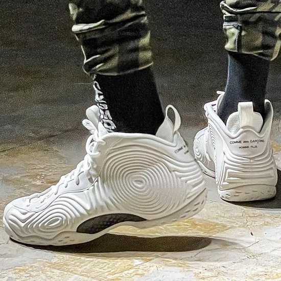 Comme des Garçons Homme Plus показали новые кроссовки, созданные вместе с Nike