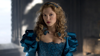 16 самых красивых синих платьев из фильмов