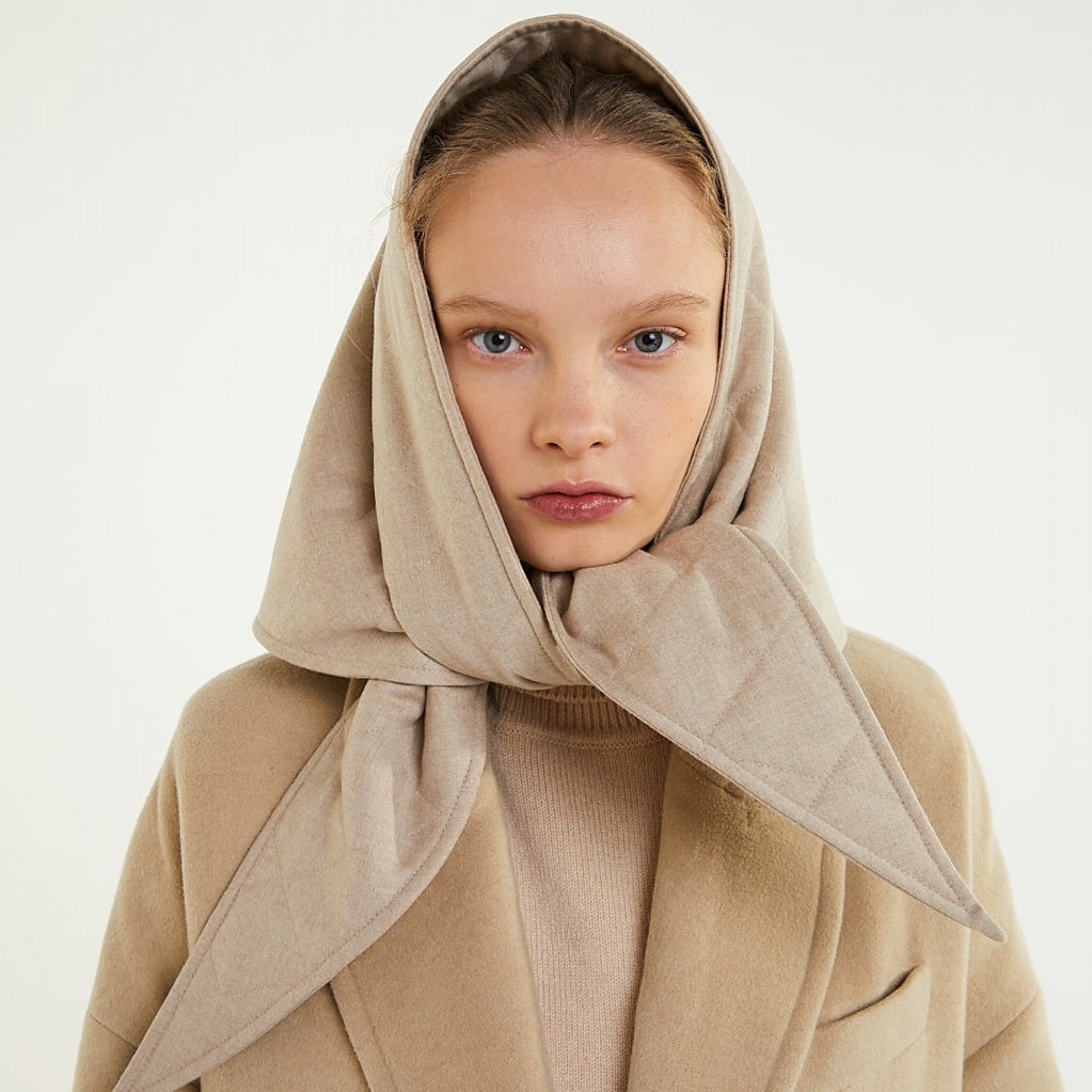 Коллекция стеганых косынок и шарфов Vogue Россия