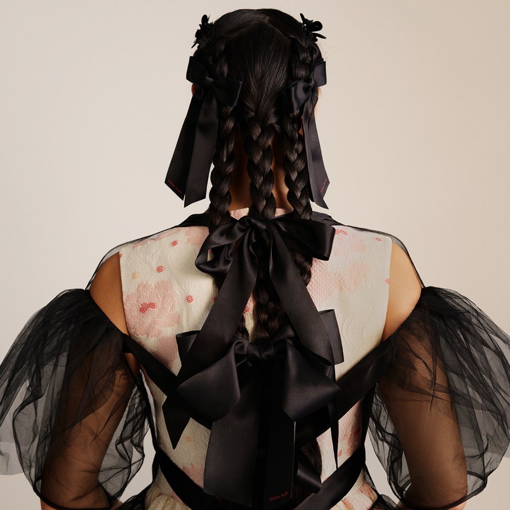 Первыми посмотрите на образы из коллекции H&M x Simone Rocha