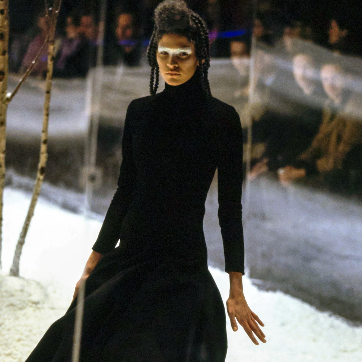 Alexander McQueen присоединились к новому проекту Vestiaire Collective