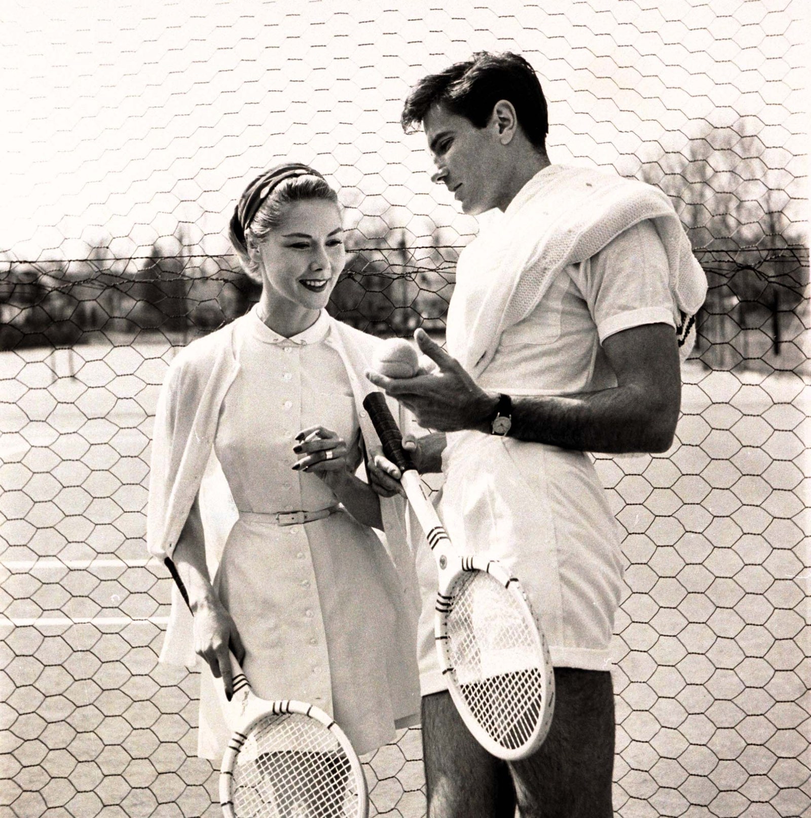 El crdigan es una de las piezas estrella del uniforme del tenis como muestra esta imagen de 1954.