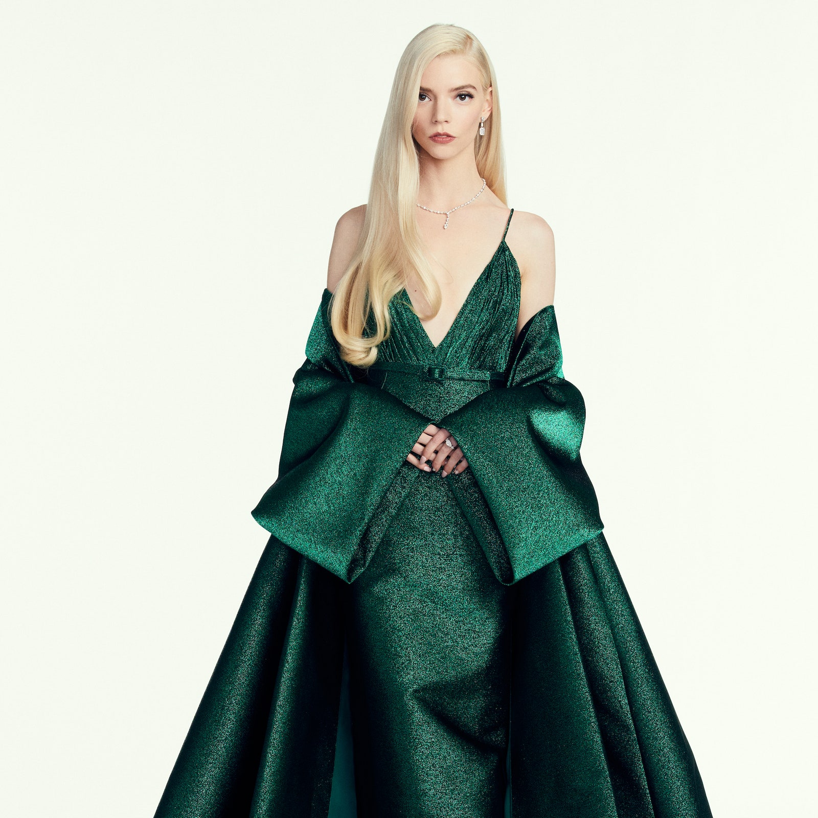 Как создавалось платье Dior Couture лауреатки премии «Золотой глобус» Ани Тейлор-Джой