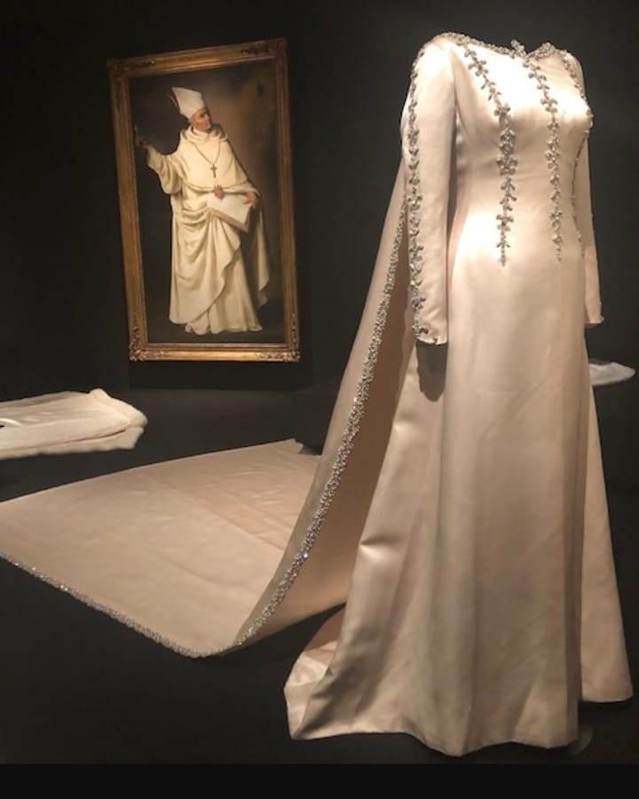 Платье Марии дель Кармен МартинесБордью