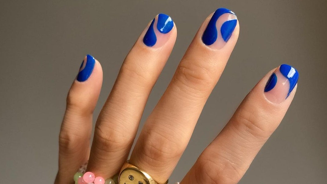 Синий маникюр – 50 фото. Дизайн ногтей с синим лаком 