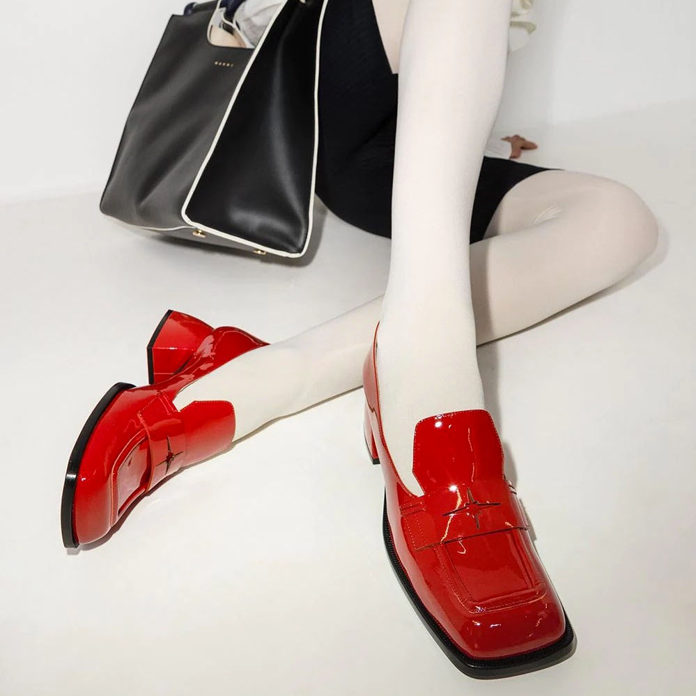 Посмотрите на эти лоферы от создателей единственной красивой пары обуви в «Эмили в Париже»