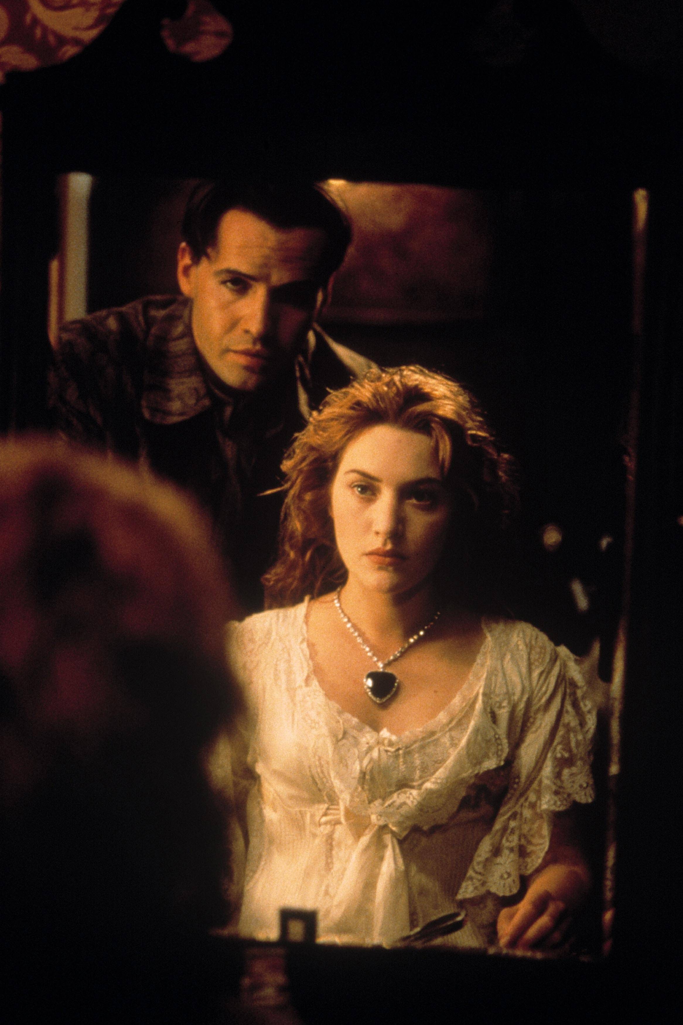 TITANIC Titanic USA 1997 James Cameron Szene mit BILLY ZANE  und KATE WINSLET . Regie James Cameron aka. Titanic TITANIC...
