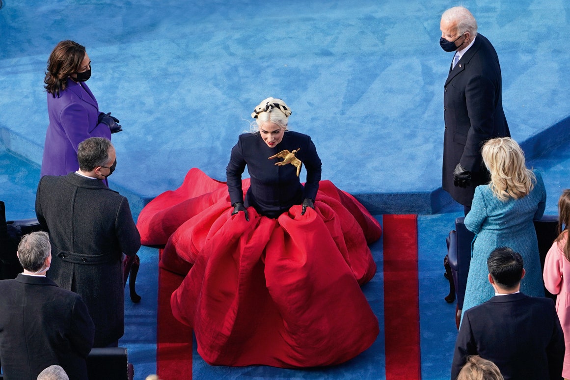 Леди Гага в Maison Schiaparelli на инаугурации ­46го президента США
