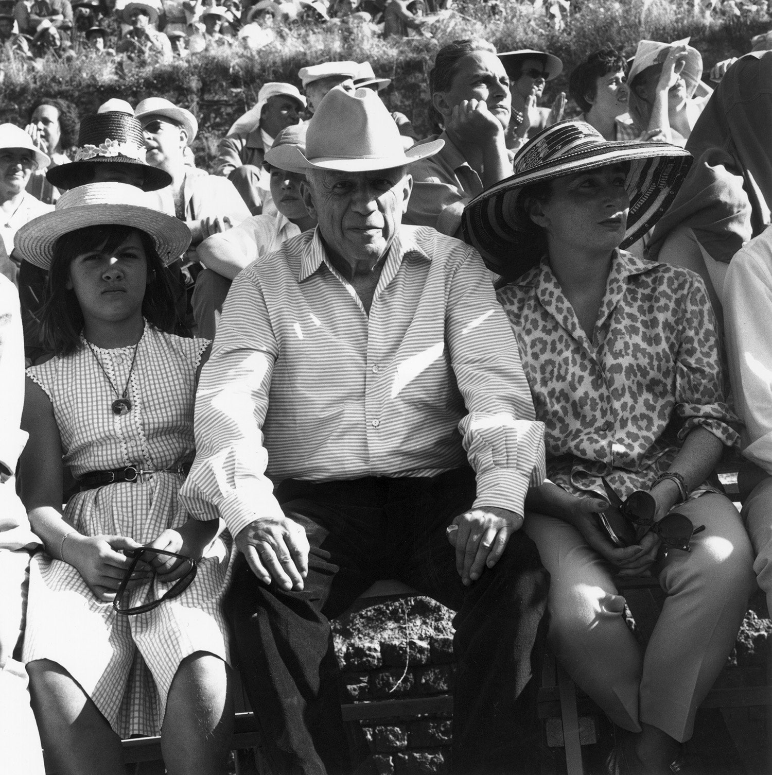 С отцом Пабло Пикассо и его женой Жаклин январь 1958