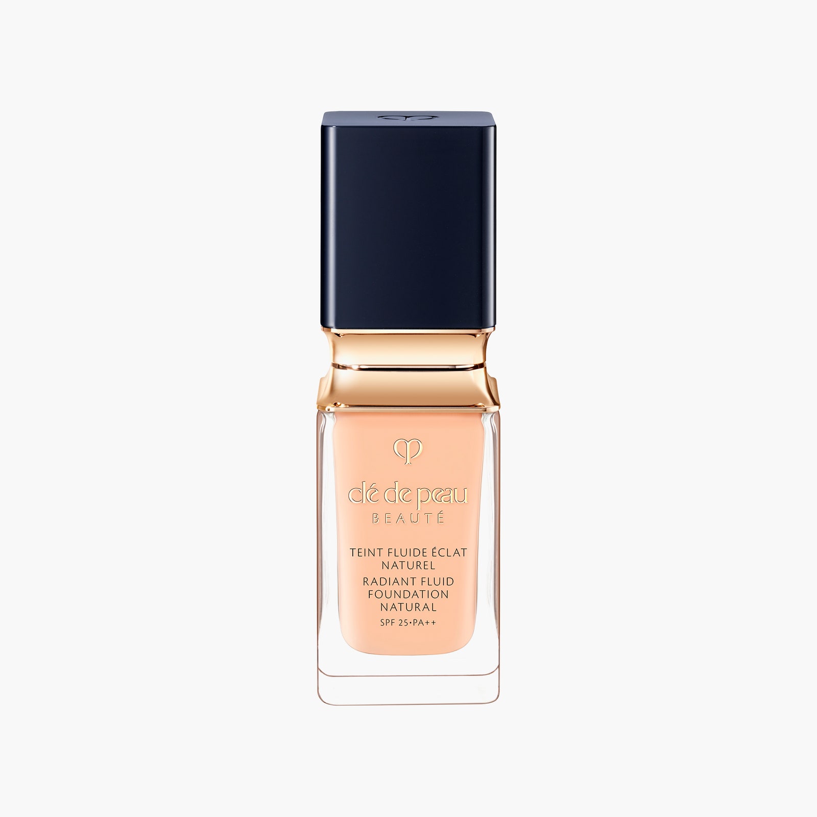 Увлажняющий тональный флюид для естественного сияния кожи Radiant Fluid Foundation Natural 9400 рублей Cl de Peau Beaut